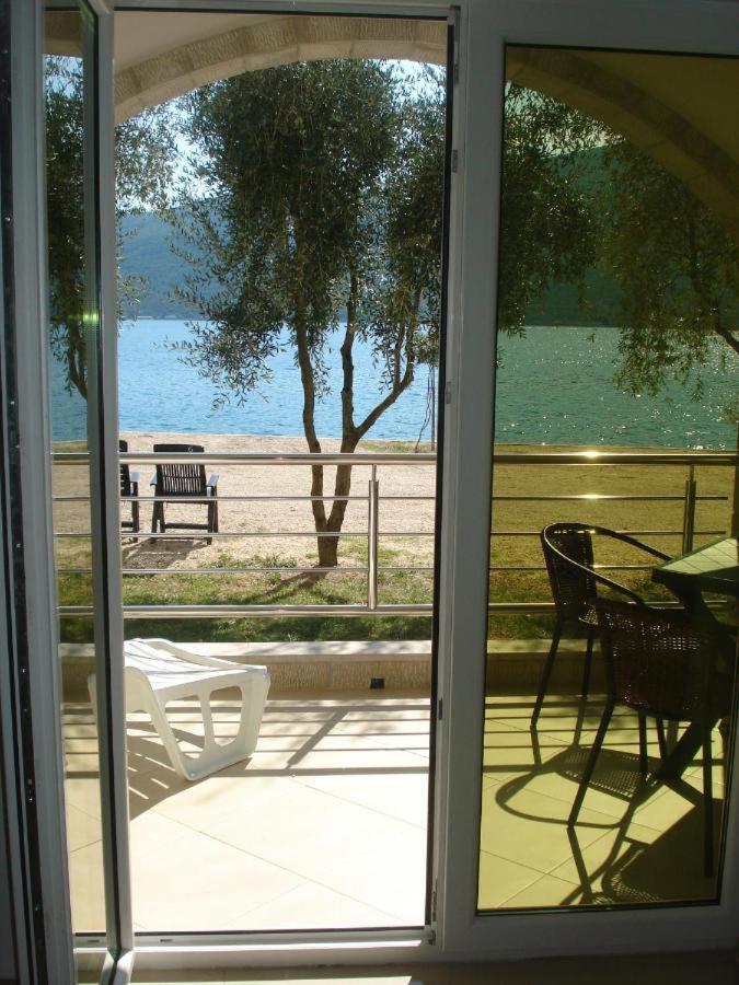 Herceg Novi Appartement Buitenkant foto