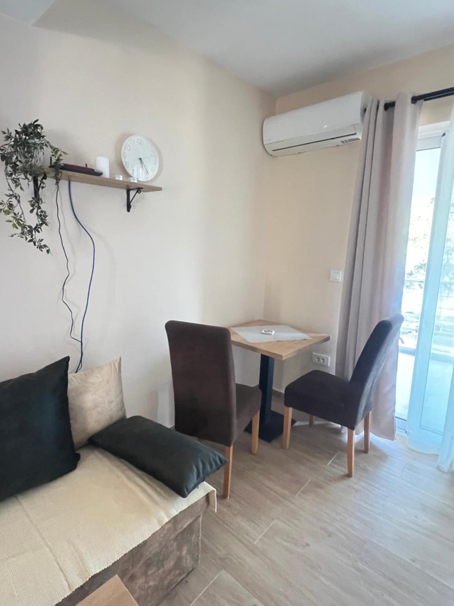 Herceg Novi Appartement Buitenkant foto