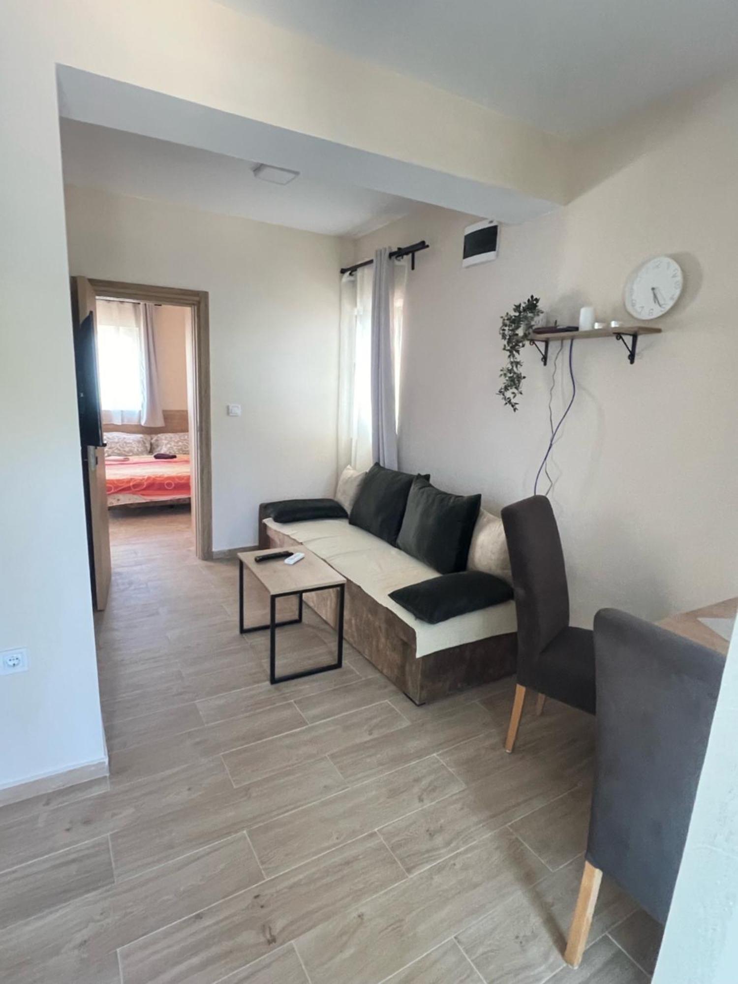 Herceg Novi Appartement Buitenkant foto