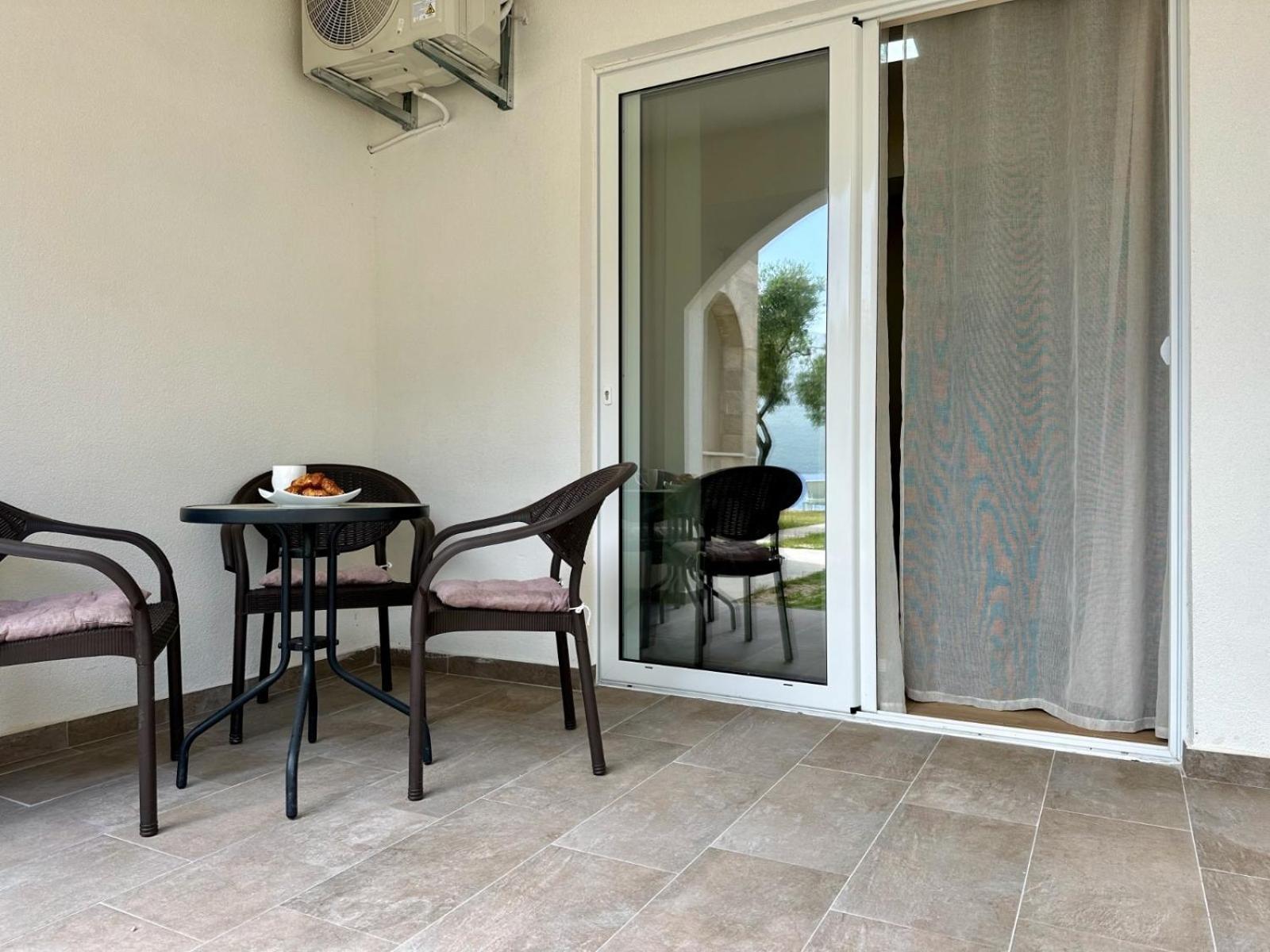 Herceg Novi Appartement Buitenkant foto