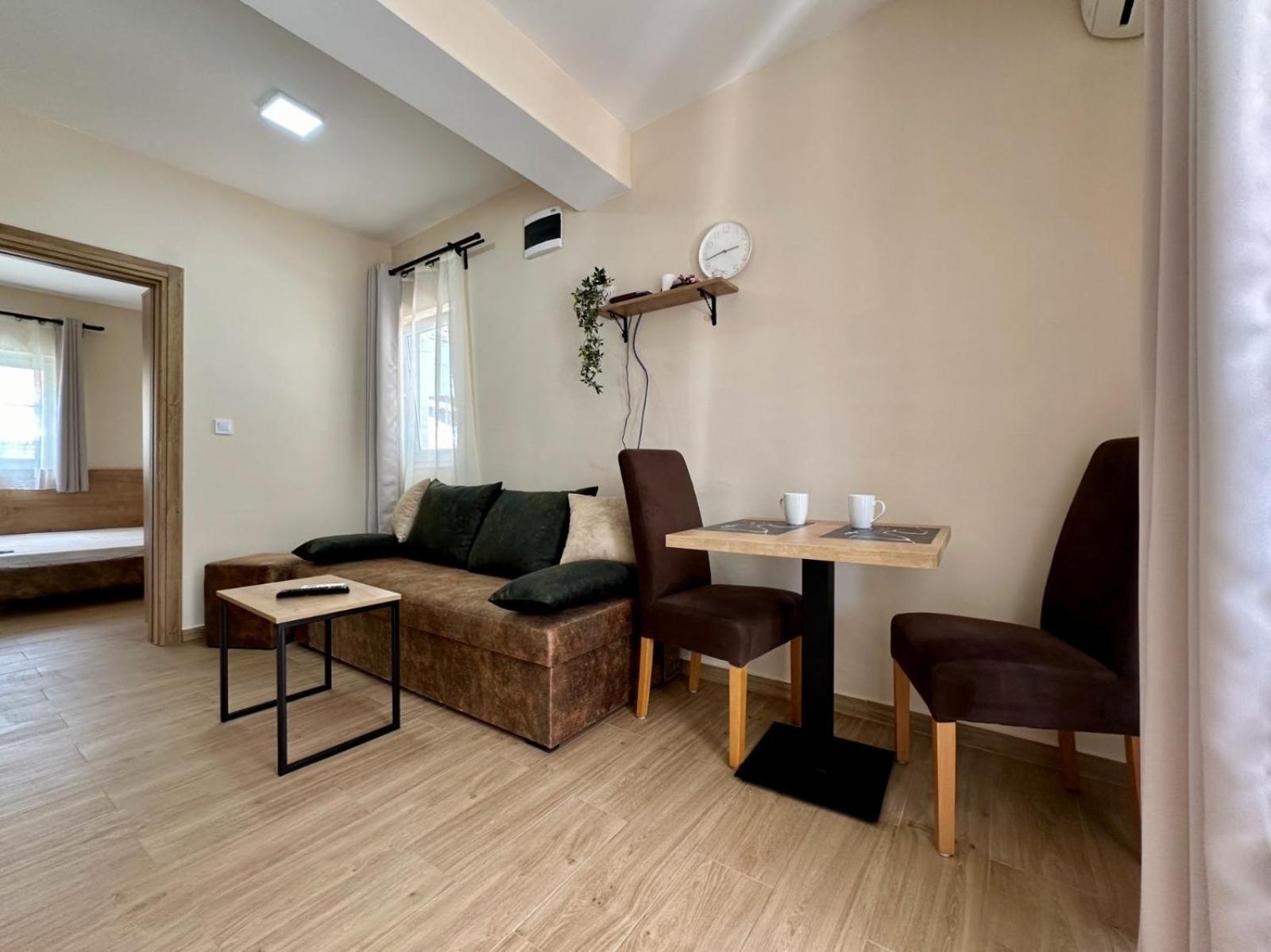 Herceg Novi Appartement Buitenkant foto