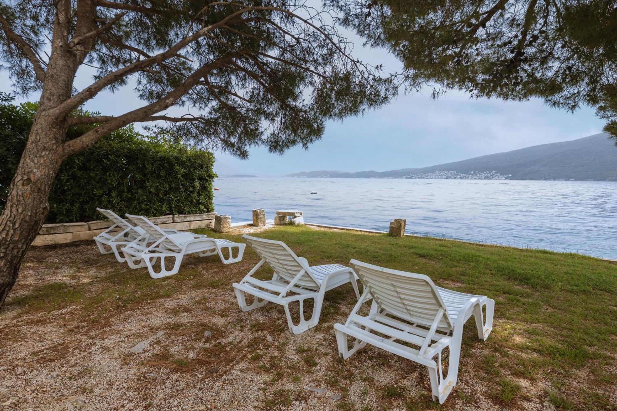 Herceg Novi Appartement Buitenkant foto